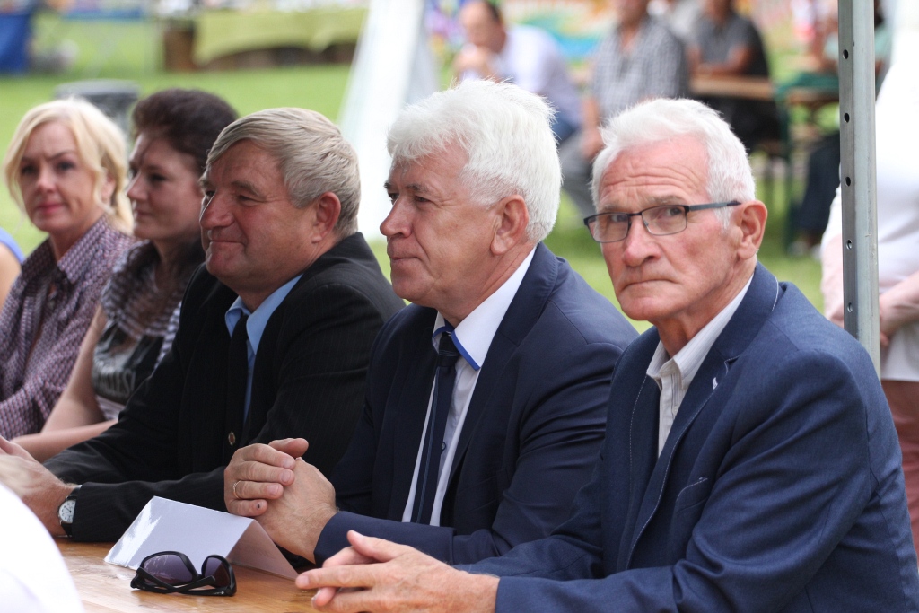 Mieszkańcy gminy Ruja świętują w Tyńcu dożynki gminne