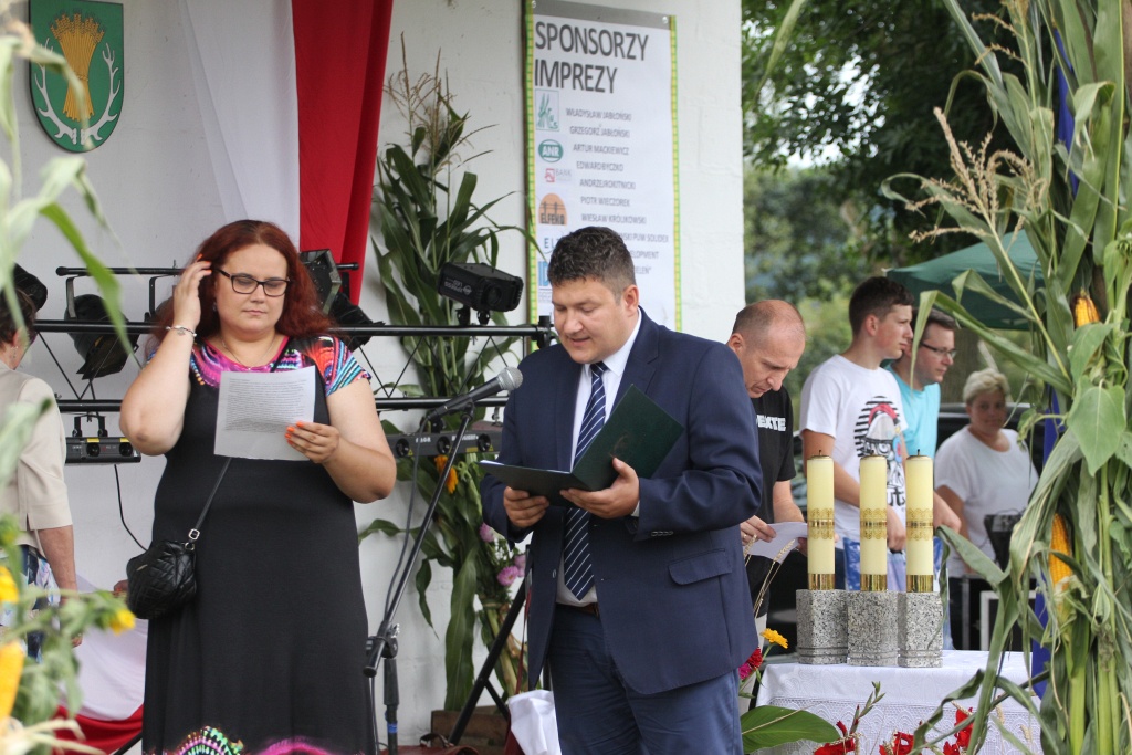 Mieszkańcy gminy Ruja świętują w Tyńcu dożynki gminne