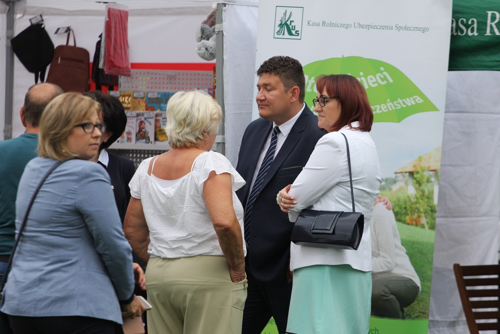 Mieszkańcy gminy Ruja świętują w Tyńcu dożynki gminne