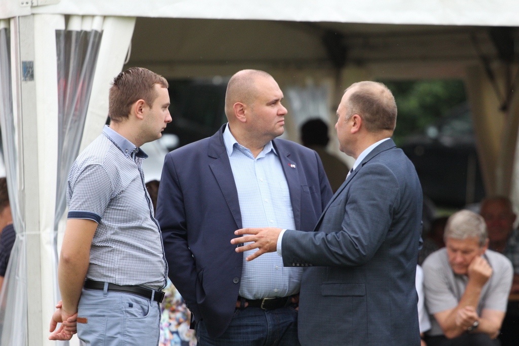 Mieszkańcy gminy Ruja świętują w Tyńcu dożynki gminne