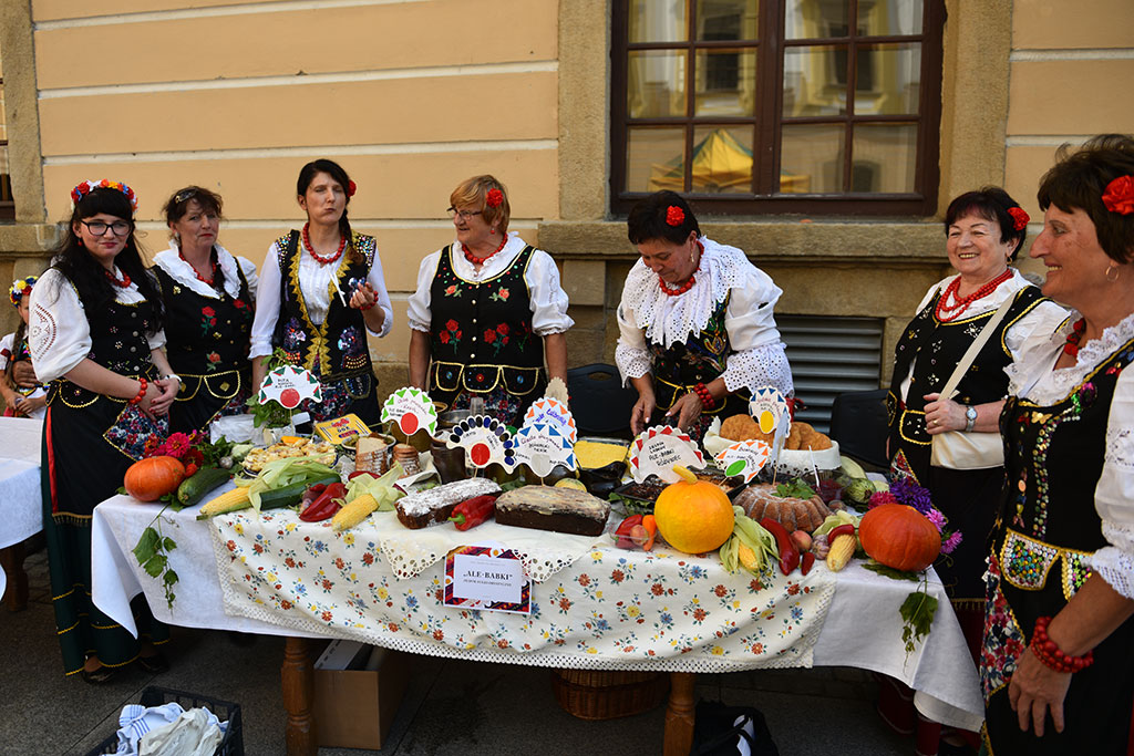 V Legnicki Festiwal Kultur na dziedzińcu Akademii Rycerskiej