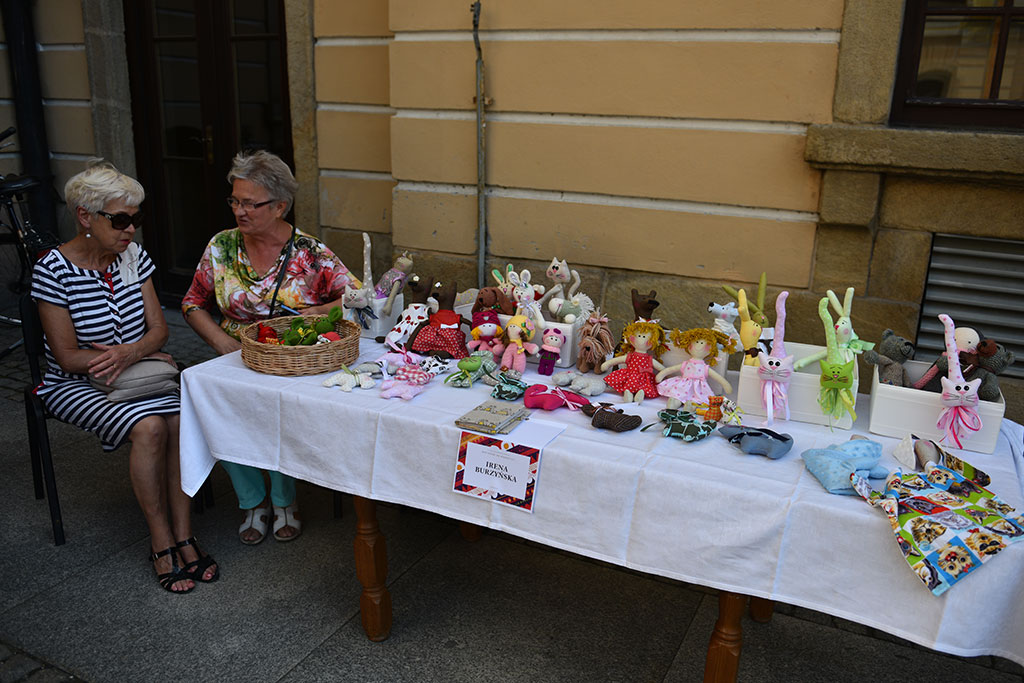 V Legnicki Festiwal Kultur na dziedzińcu Akademii Rycerskiej