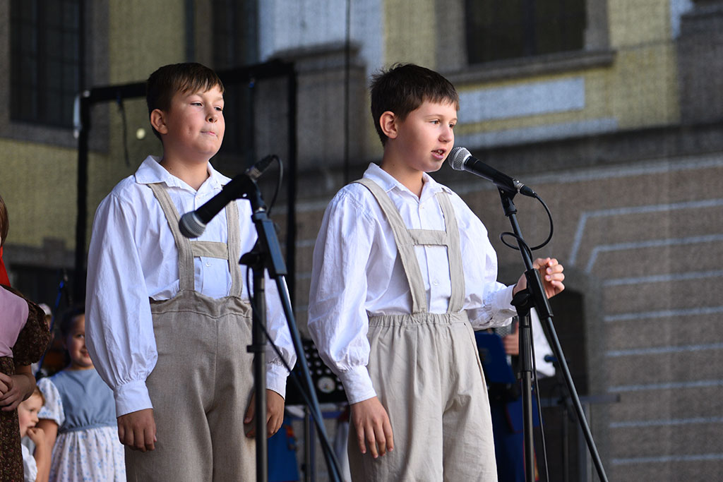 V Legnicki Festiwal Kultur na dziedzińcu Akademii Rycerskiej