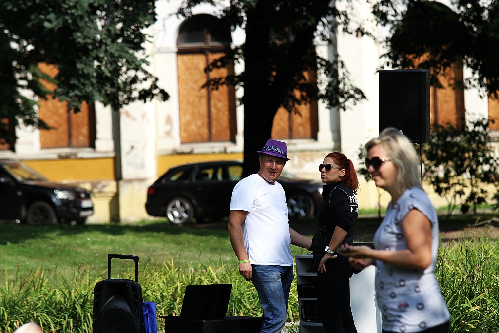 Już drugi raz legniczanie zjedli wspólne śniadanie w parku