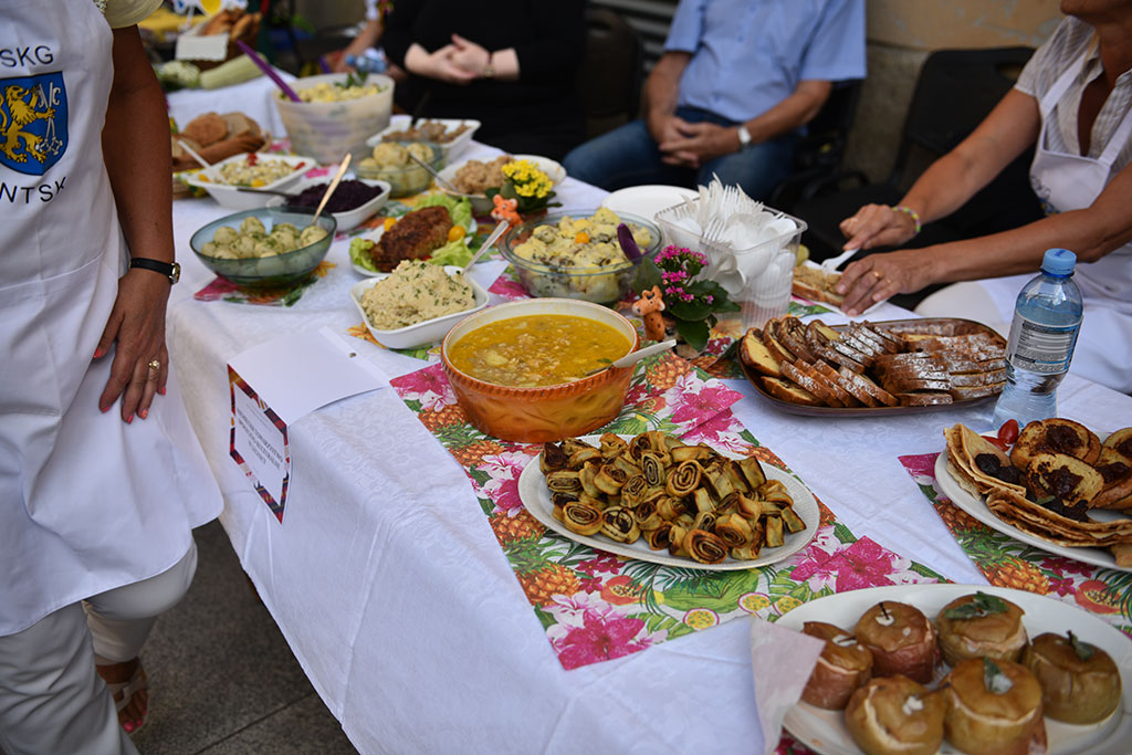 V Legnicki Festiwal Kultur na dziedzińcu Akademii Rycerskiej