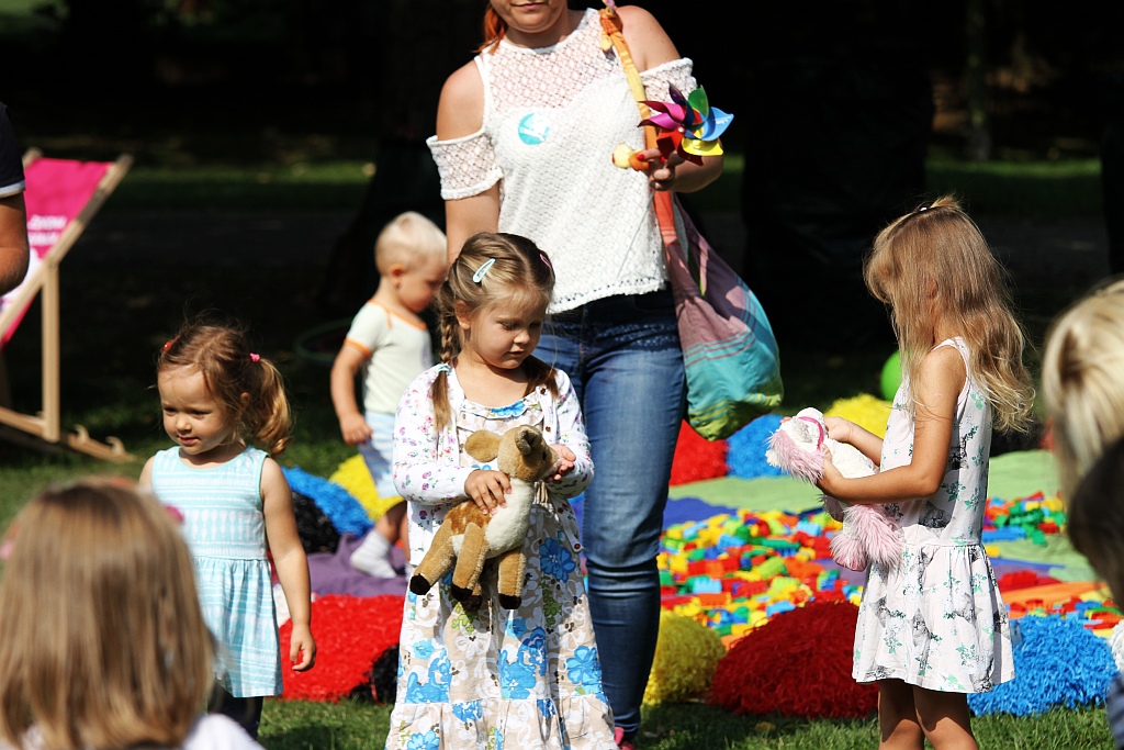 Już drugi raz legniczanie zjedli wspólne śniadanie w parku