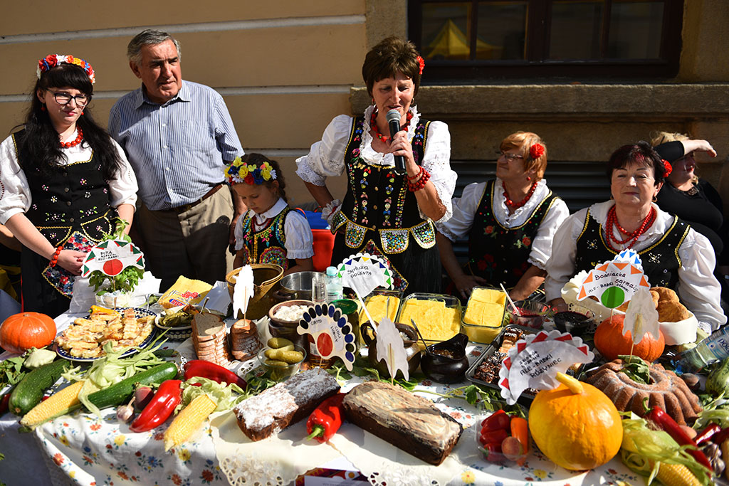 V Legnicki Festiwal Kultur na dziedzińcu Akademii Rycerskiej