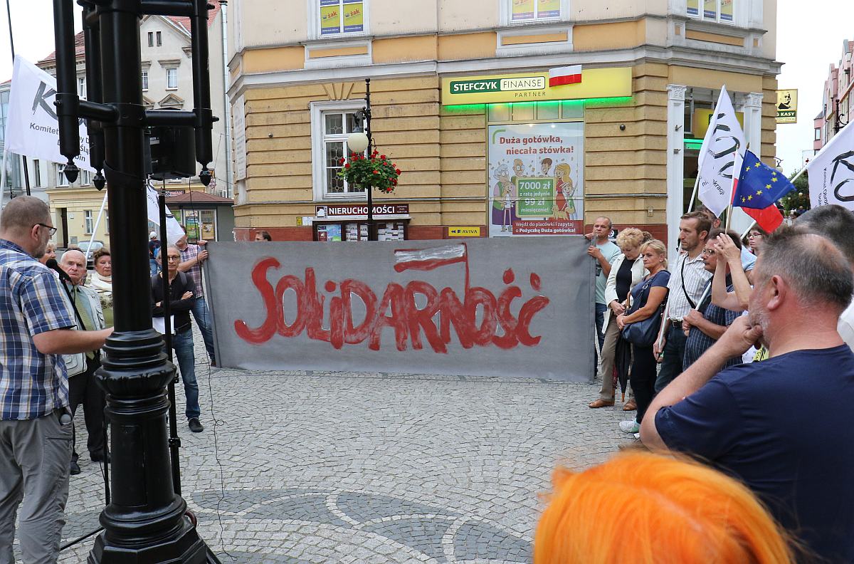 Związek zawodowy zwany „Solidarnością” zakłamuje historię