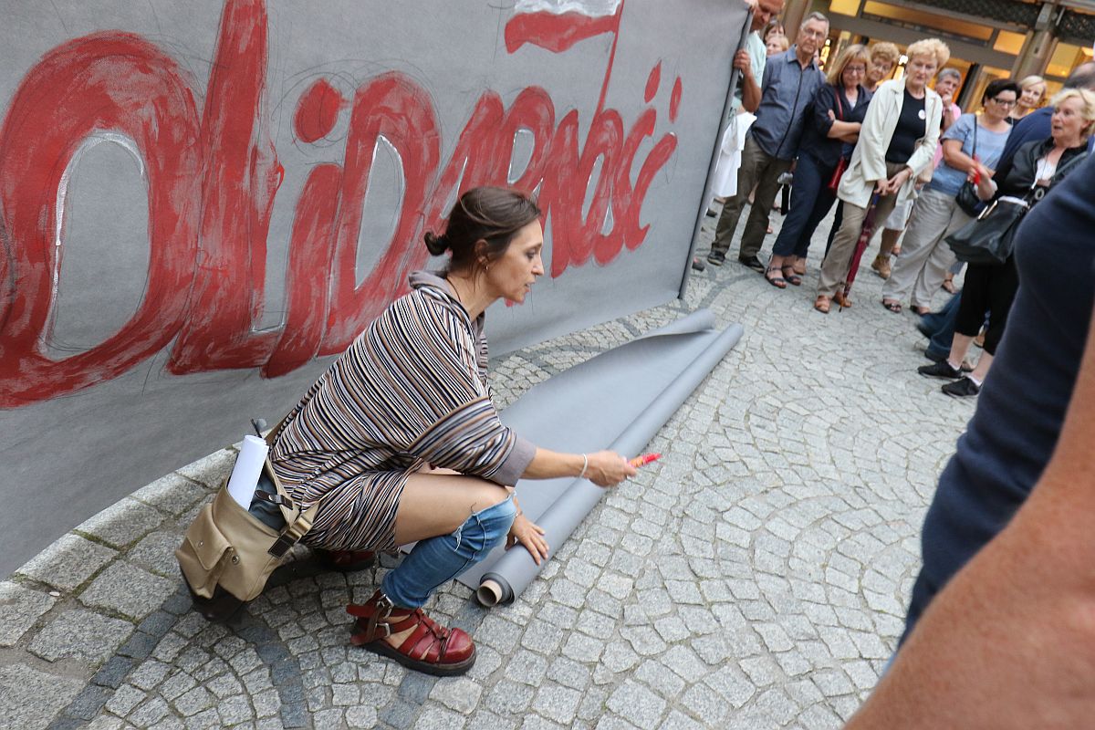 Związek zawodowy zwany „Solidarnością” zakłamuje historię