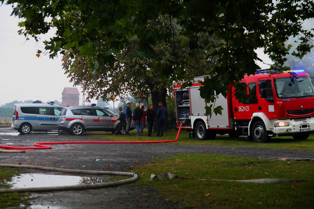 11 zastępów straży gasi pożar w Szczytnikach nad Kaczawą