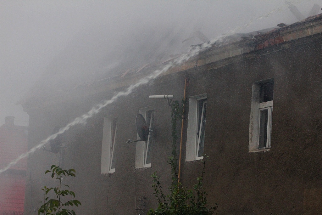 11 zastępów straży gasi pożar w Szczytnikach nad Kaczawą