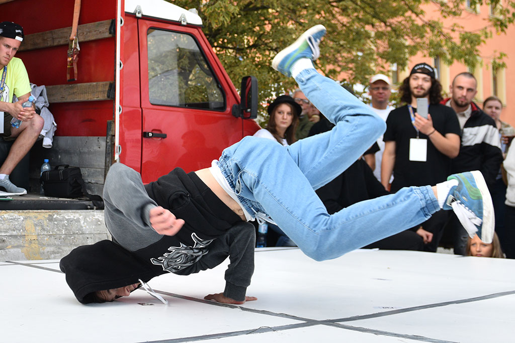 „Głos Miasta - BBoy Jam Legnica” odbył się na płycie rynku