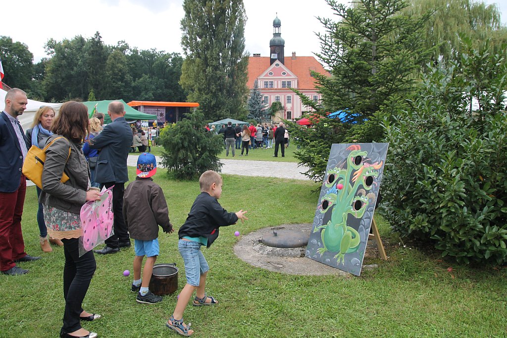 Warmątowice Sienkiewiczowskie gospodarzem dożynek   gminnych