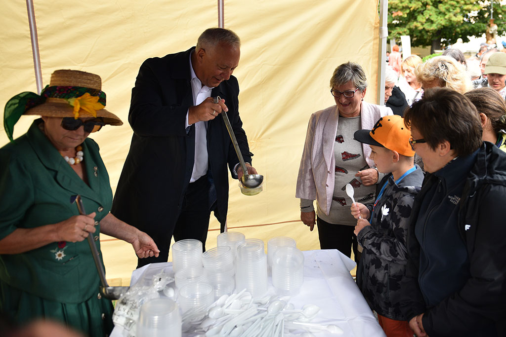 W legnickim rynku odbyło się wielkie „Święto Ogórka”