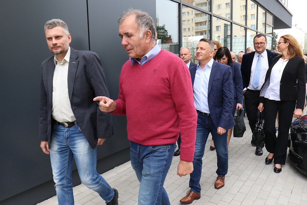 Zakończenie budowy i otwarcie budynku wielofunkcyjnego Mpoint