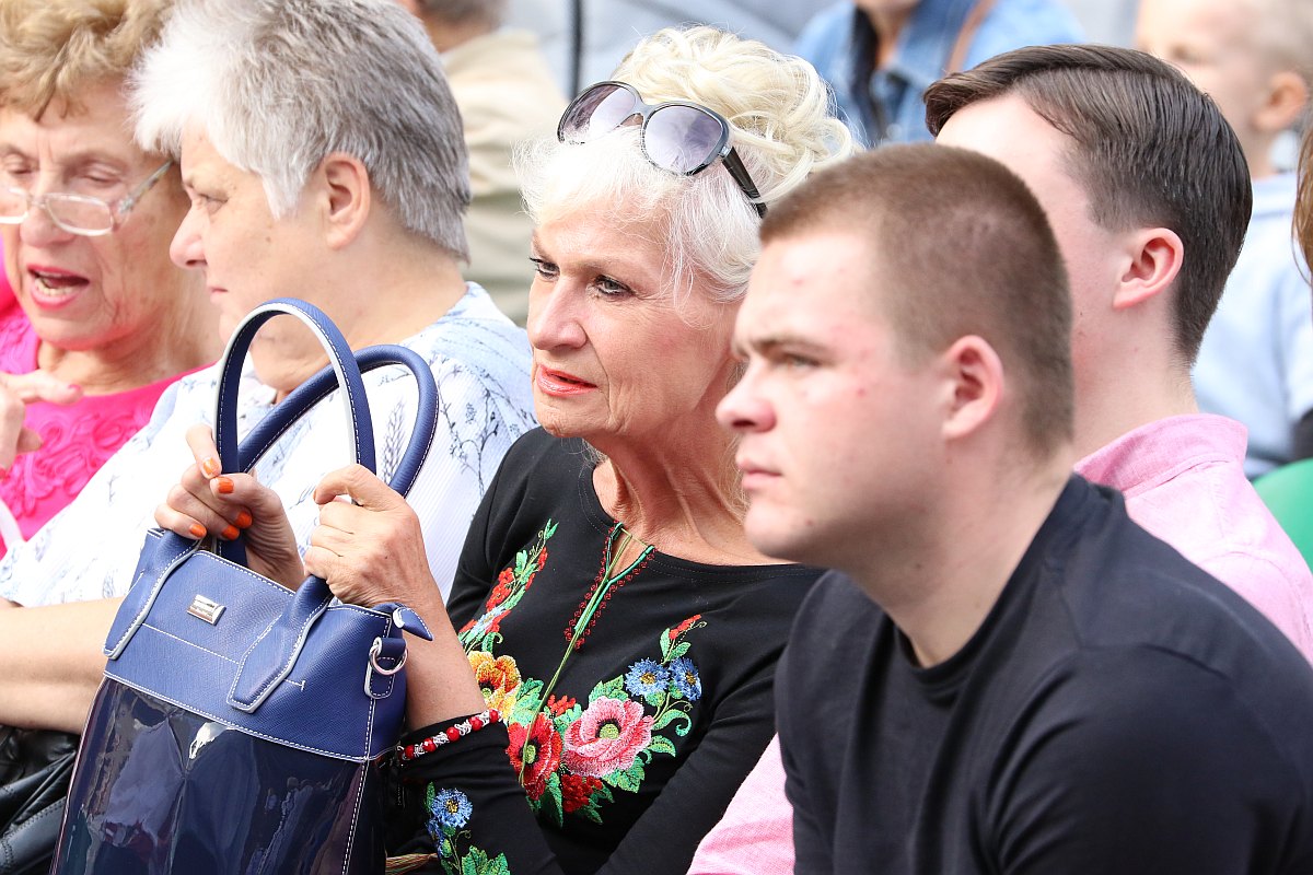 Ukochana ulica legniczan zaprosiła na imieniny cz. 1