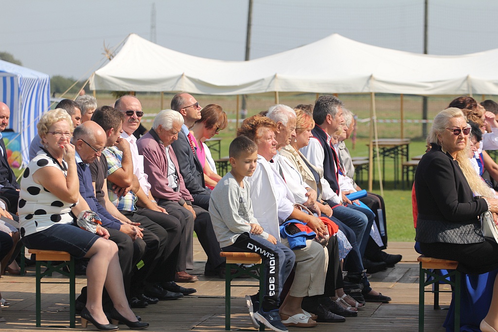 Gmina Legnickie Pole w sobotę bawiła się na dożynkach