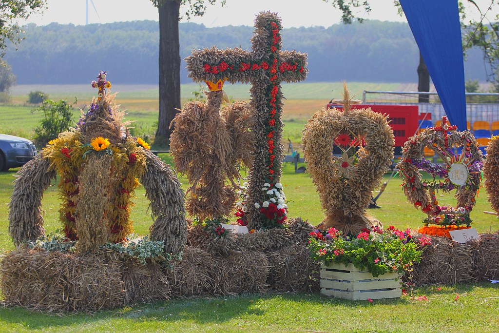 Gmina Legnickie Pole w sobotę bawiła się na dożynkach