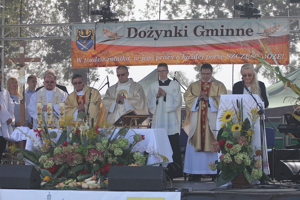 Gmina Legnickie Pole w sobotę bawiła się na dożynkach