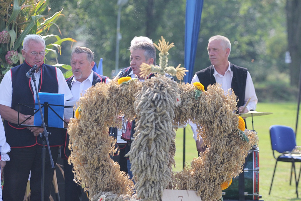 Gmina Legnickie Pole w sobotę bawiła się na dożynkach