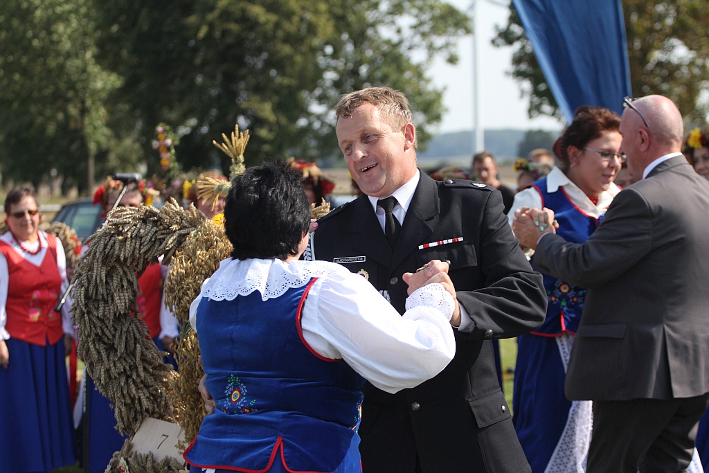 Gmina Legnickie Pole w sobotę bawiła się na dożynkach