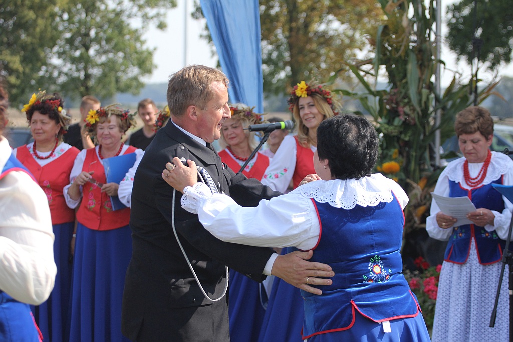Gmina Legnickie Pole w sobotę bawiła się na dożynkach