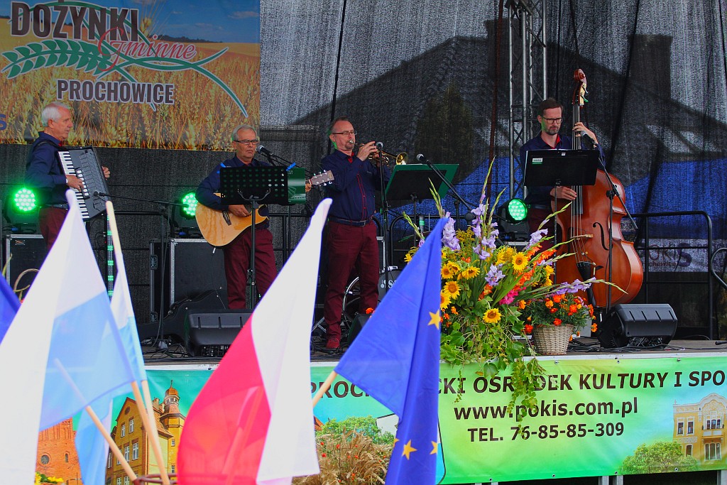 Na stadionie w Prochowicach odbyły się gminne dożynki