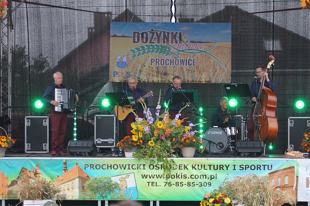 Na stadionie w Prochowicach odbyły się gminne dożynki