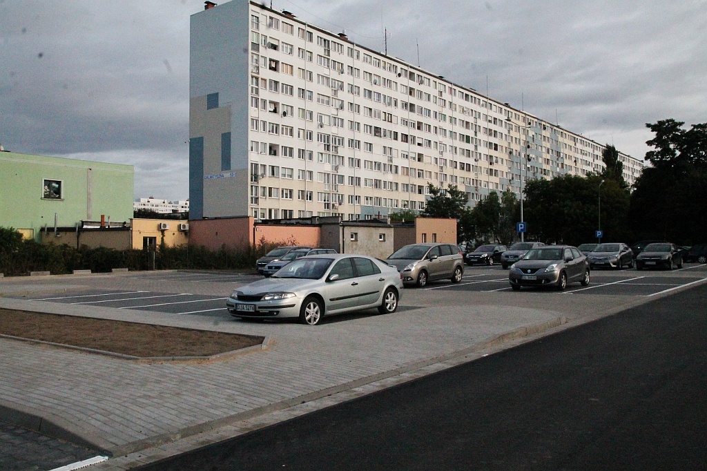 Na osiedlu Kopernika jest już nowy parking na 157 miejsc