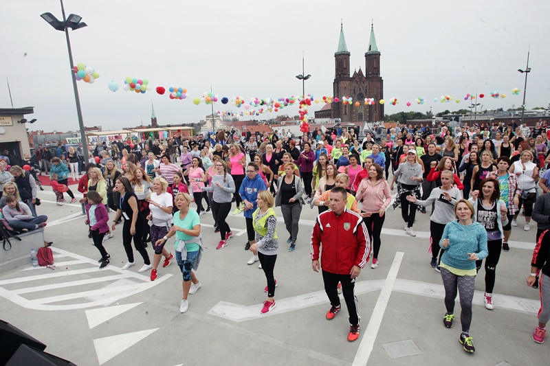 Na dachu Galerii Piastów odbył się charytatywny maraton tańca