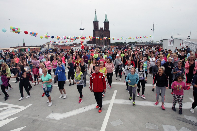 Na dachu Galerii Piastów odbył się charytatywny maraton tańca