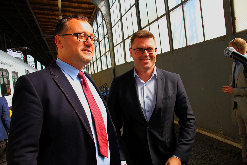 Koleje Dolnośląskie testują nowo zakupione pociągi 45 WE