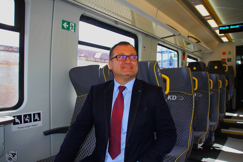 Koleje Dolnośląskie testują nowo zakupione pociągi 45 WE