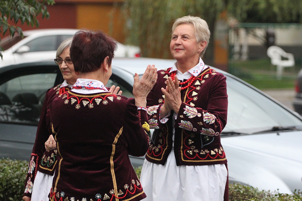 Na ludowo i folkowo zagrały zespoły w kunickiej Folk-Biesiadzie