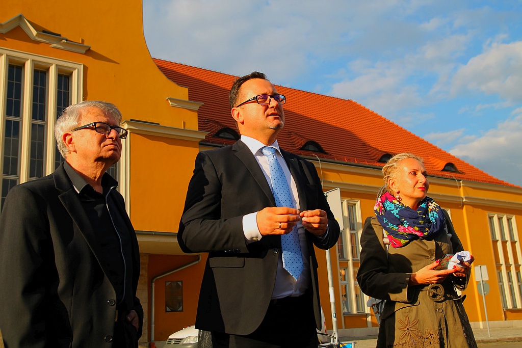 Morawiec&Piaskowski: Spacer edukacyjny po legnickim dworcu