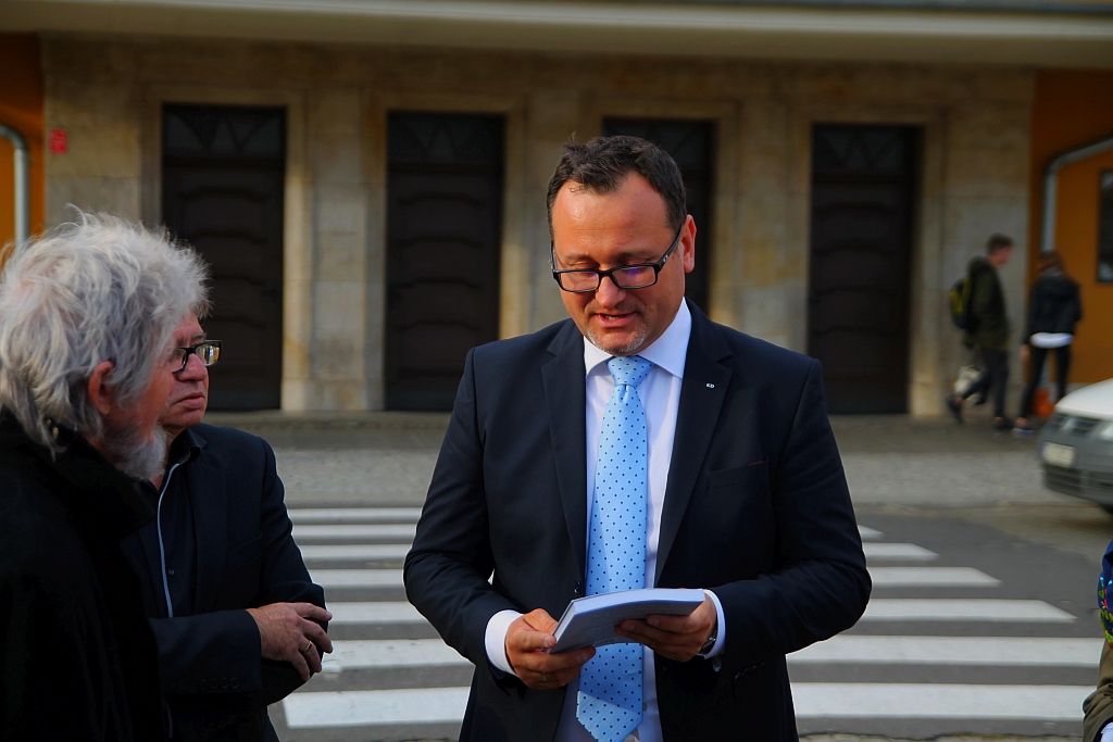 Morawiec&Piaskowski: Spacer edukacyjny po legnickim dworcu