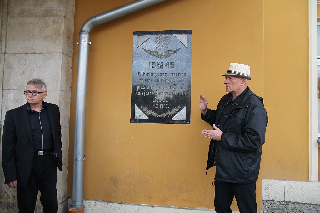 Morawiec&Piaskowski: Spacer edukacyjny po legnickim dworcu