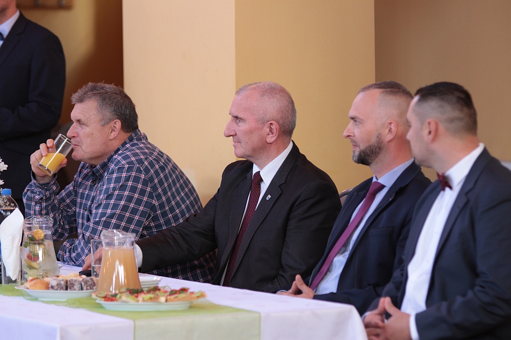 Wręczenie stypendiów ufundowanych przez wójta Legnickiego Pola