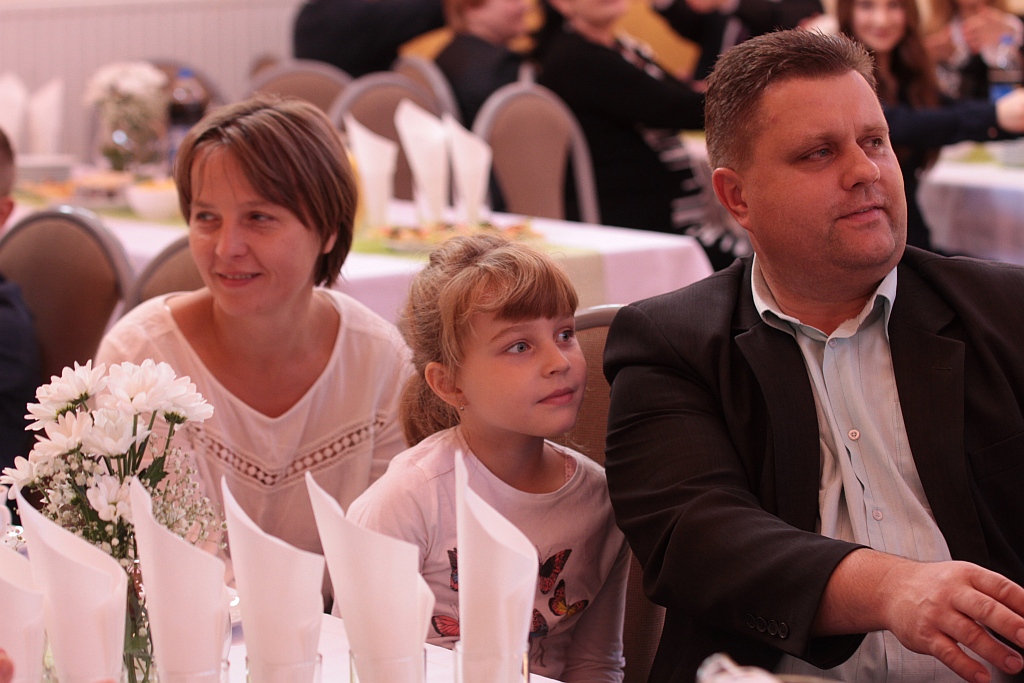 Wręczenie stypendiów ufundowanych przez wójta Legnickiego Pola