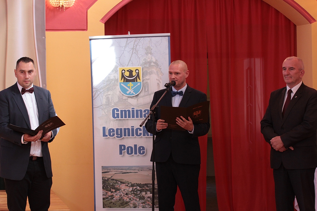 Wręczenie stypendiów ufundowanych przez wójta Legnickiego Pola