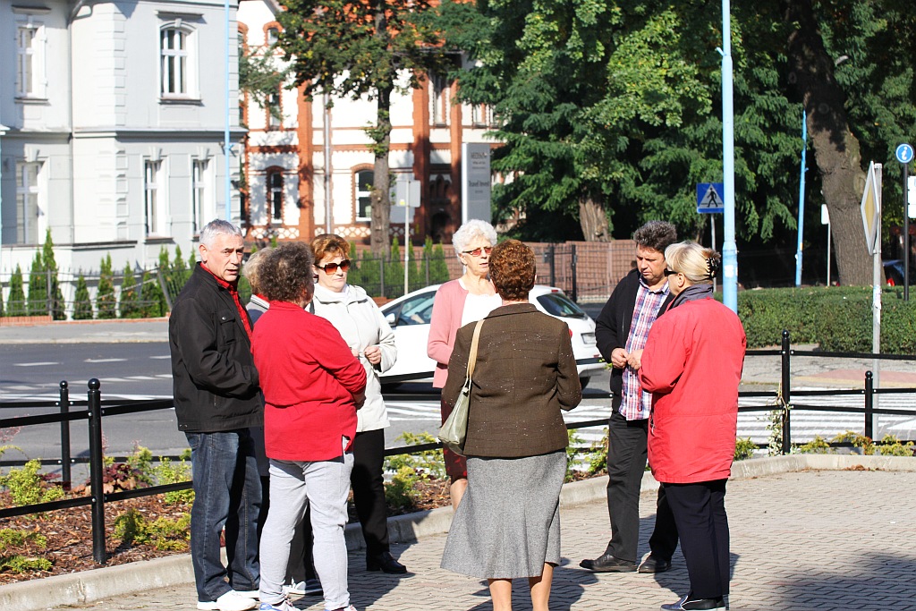 Kilkadziesiąt osób publicznie odmówiło koronkę na ulicach