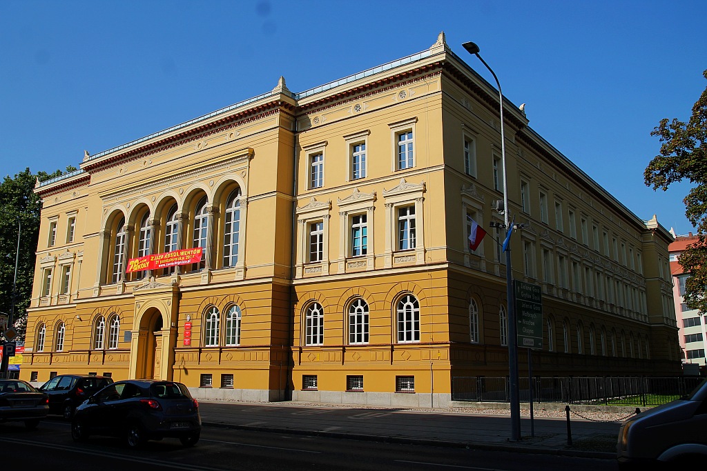 Byli pracownicy i uczniowie ZSEM byli gośćmi szkoły    
