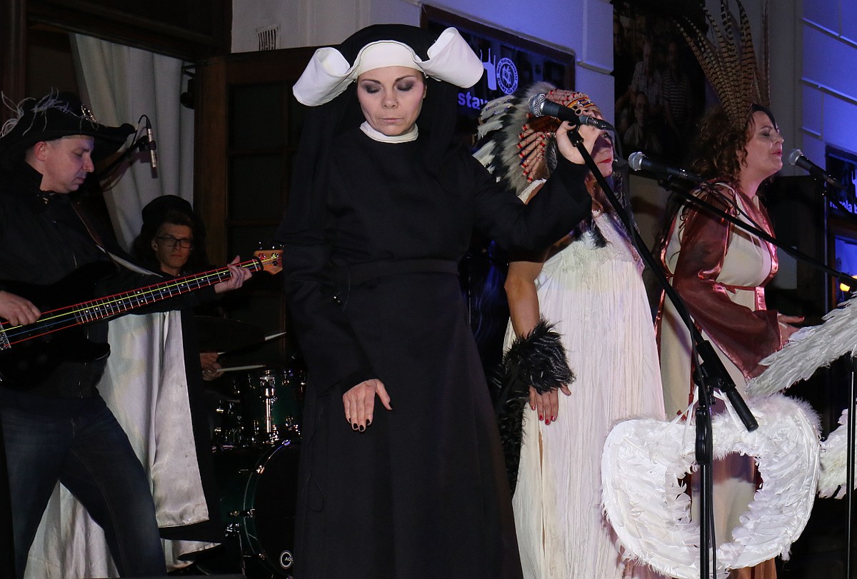 Podwójne Dno wystąpiło z okazji jubileuszu Teatru Modrzejewskiej