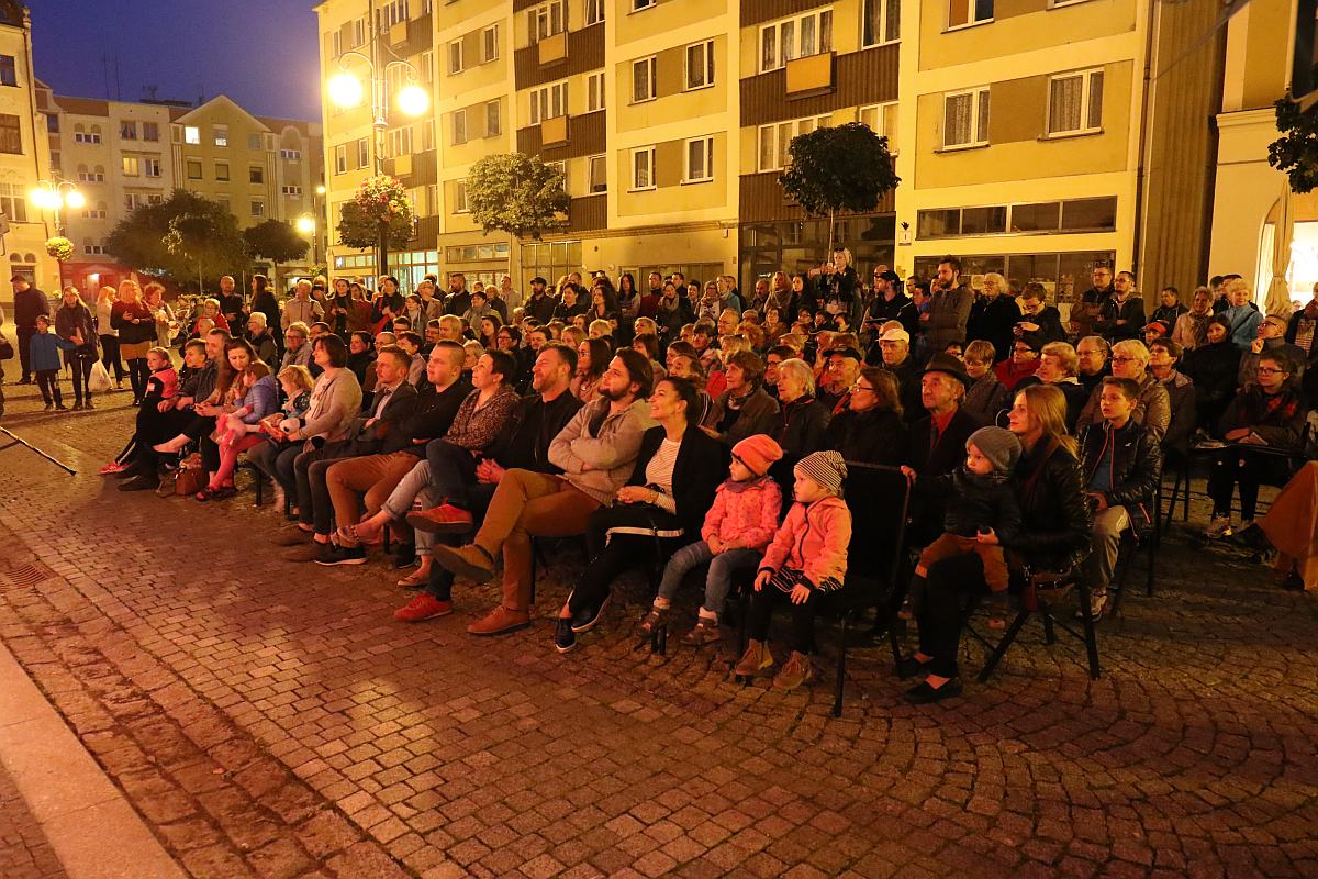 Podwójne Dno wystąpiło z okazji jubileuszu Teatru Modrzejewskiej