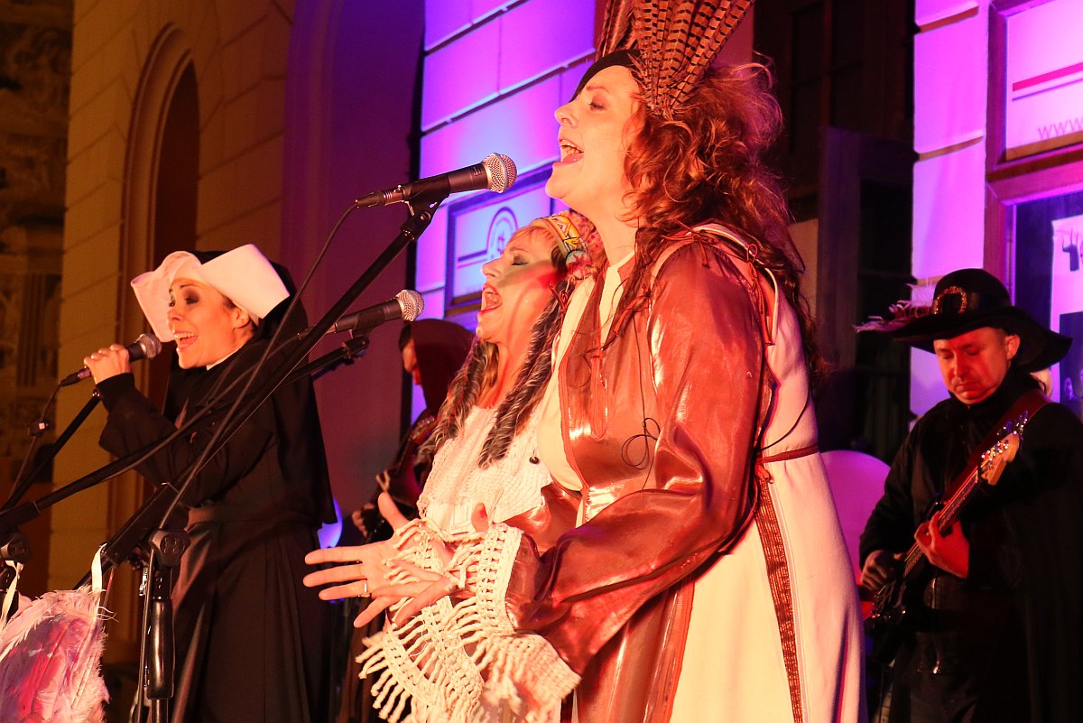 Podwójne Dno wystąpiło z okazji jubileuszu Teatru Modrzejewskiej