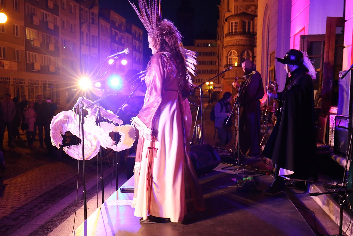 Podwójne Dno wystąpiło z okazji jubileuszu Teatru Modrzejewskiej