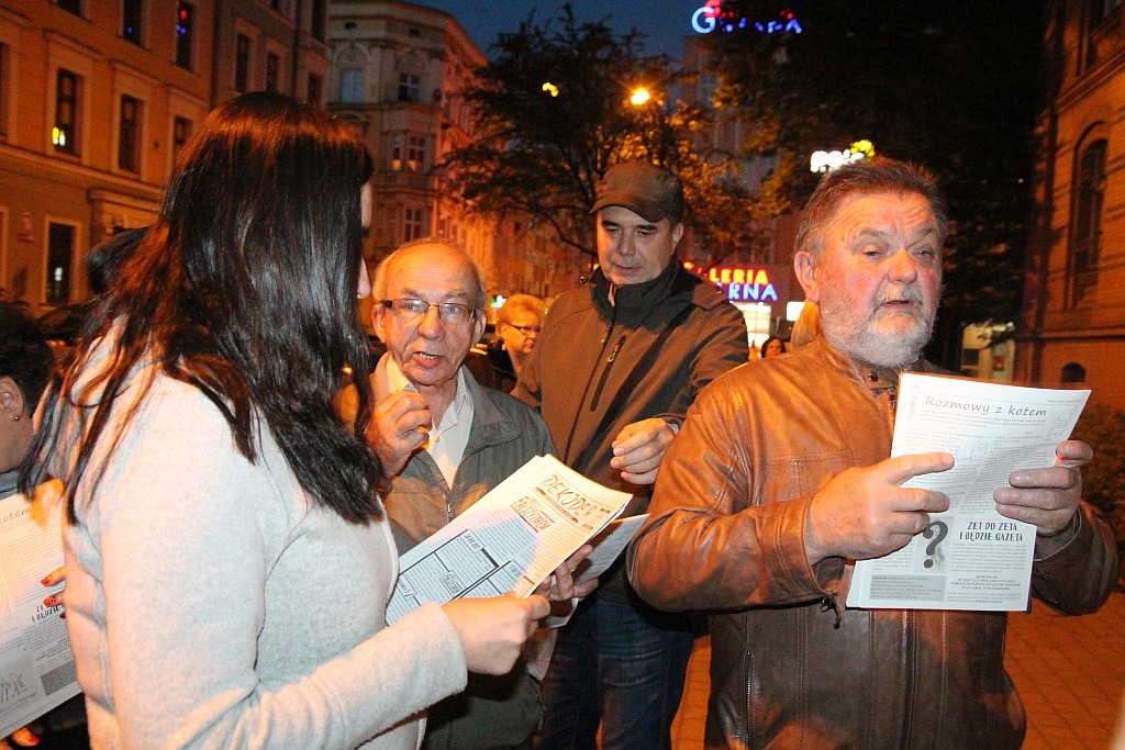 Komitet Obrony Demokracji wrócił pod legnicki sąd okręgowy