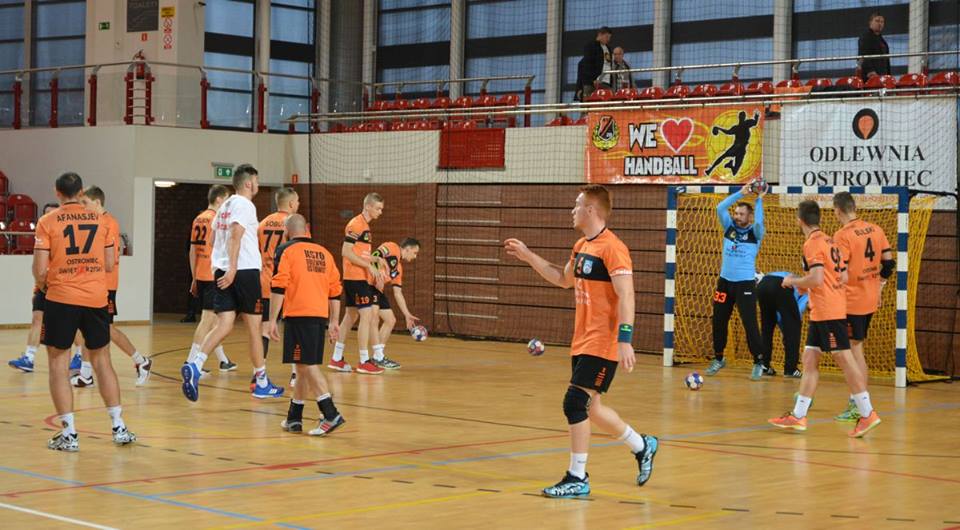 Szczypiorniści Siódemki Miedź zdobyli Ostrowiec Świętokrzyski