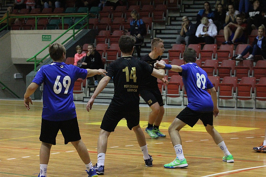 Derby szczypiornistów. Siódemka Miedź grała z UKS Dziewiątka