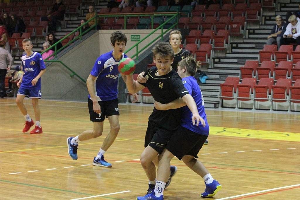 Derby szczypiornistów. Siódemka Miedź grała z UKS Dziewiątka
